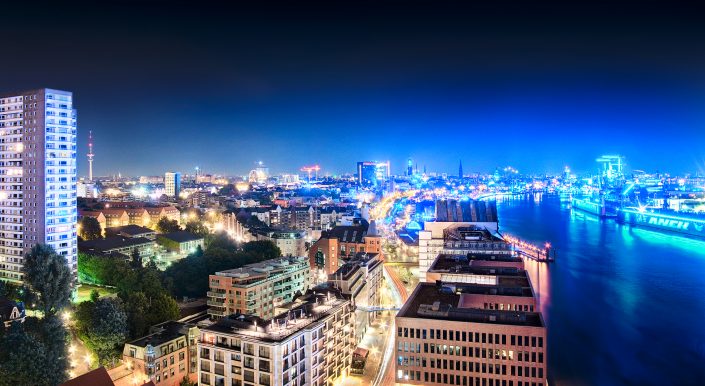 Blick auf Hamburg elbe und skyline